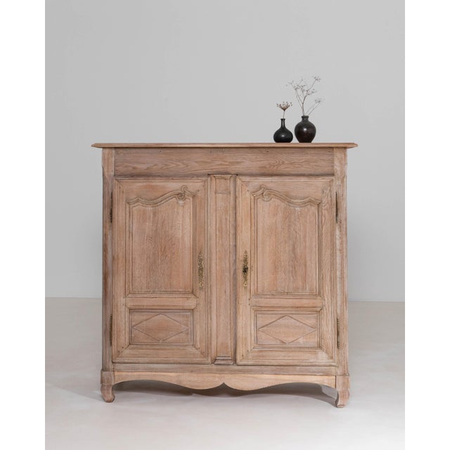 1850s French Louis XV Style Oak Armoire For Sale In Greensboro - Image 6 of 18