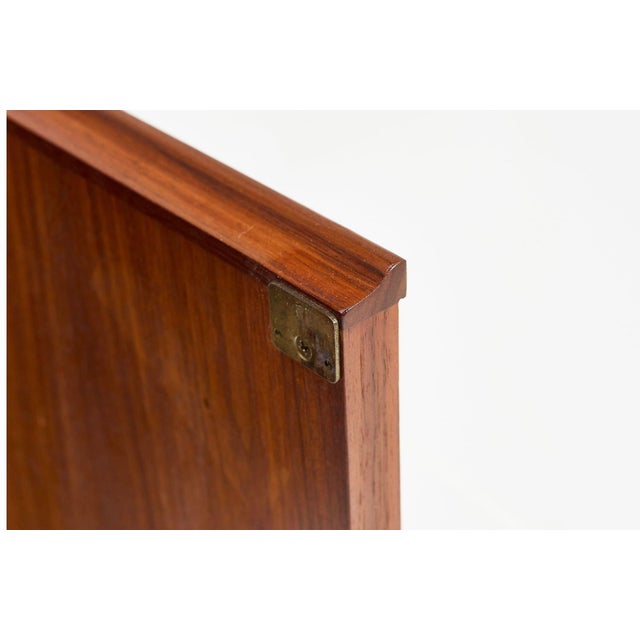 Mid-Century Modern 1950s Keyhole Credenza by Brown Saltman Likely Designed by Paul Laszlo For Sale - Image 3 of 18