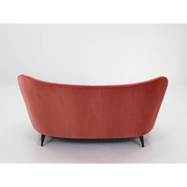 1950s Love Sea Sofa with Tufted Back in Dust Rose Velvet by Gio Ponti, Italy, 1950 For Sale - Image 5 of 10