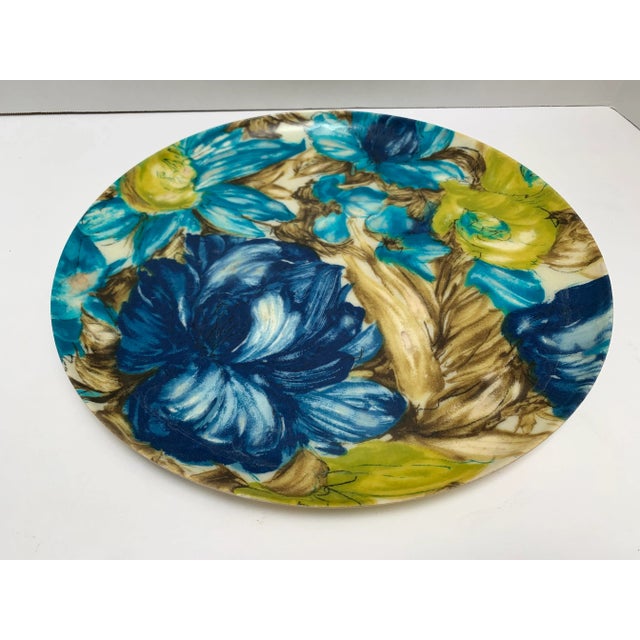 Farmhouse Midcentury 1970s Bold Floral Acrylic Serving and Decor Tray For Sale - Image 3 of 9