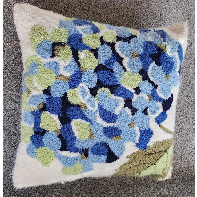 1990s Vintage Hooked Pillow With Oversized Azure Hydrangea Blossom For Sale - Image 4 of 4