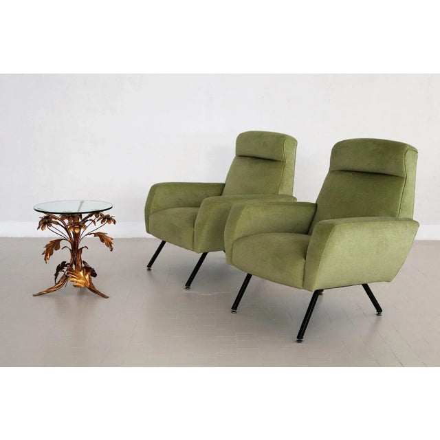 Mid-Century Modern Set of Italian Armchairs in Green Velvet, 1960s For Sale - Image 3 of 16