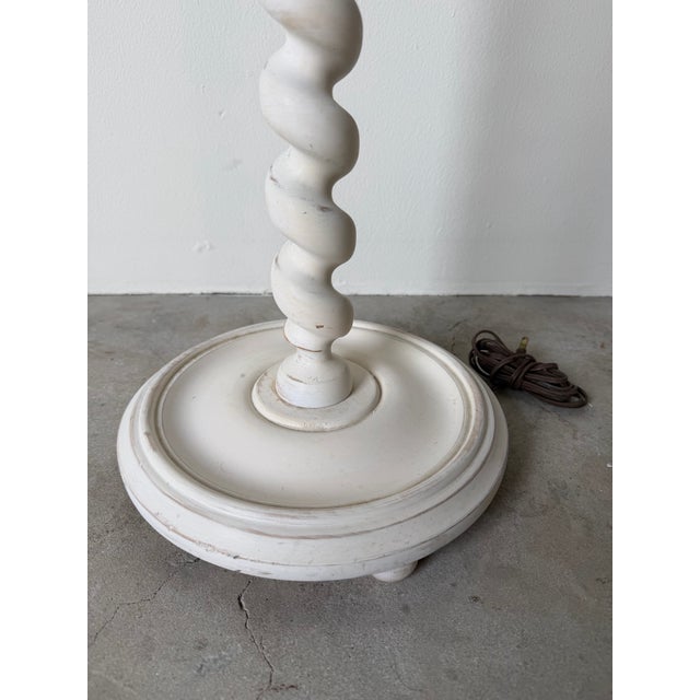 1970s Vintage Hollywood Regency White Twist-Carved Wood Floor Lamp For Sale - Image 10 of 12