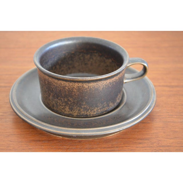 Ruska Tea Cups and Saucers attributed to Ulla Procope for Arabia, 1970s, Set of 4 For Sale - Image 3 of 4