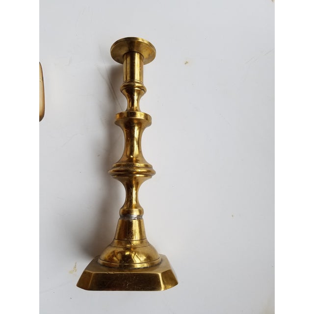 Antique 19th Century English Brass Assembled Candlesticks - Set of 5 For Sale - Image 4 of 6