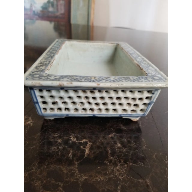 Antique Chinese Blue and White Narcissus Jardiniere For Sale In San Antonio - Image 6 of 8