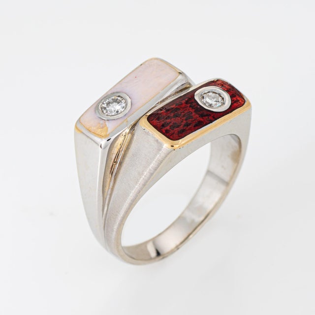 Stylish vintage double cube ring crafted in 19k white gold (circa 1980s). Crafted in Portuguese 19k white gold, the ring...
