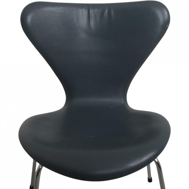 Seven Chairs in Grey Leather by Arne Jacobsen, 1986, Set of 6 For Sale - Image 11 of 18