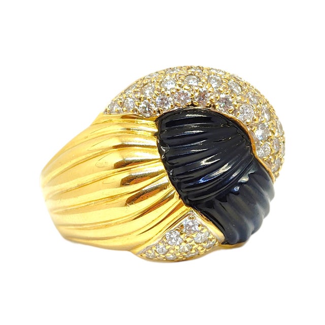 Late 20th Century Vintage 18k Gold Fluted Black Onyx and Diamond Knot Style Ring, Size 6.75 For Sale - Image 5 of 8