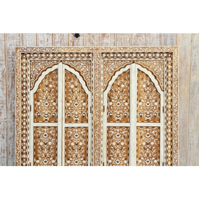 Royal Arched Mihrab Marquetry Window Panel For Sale In Los Angeles - Image 6 of 14