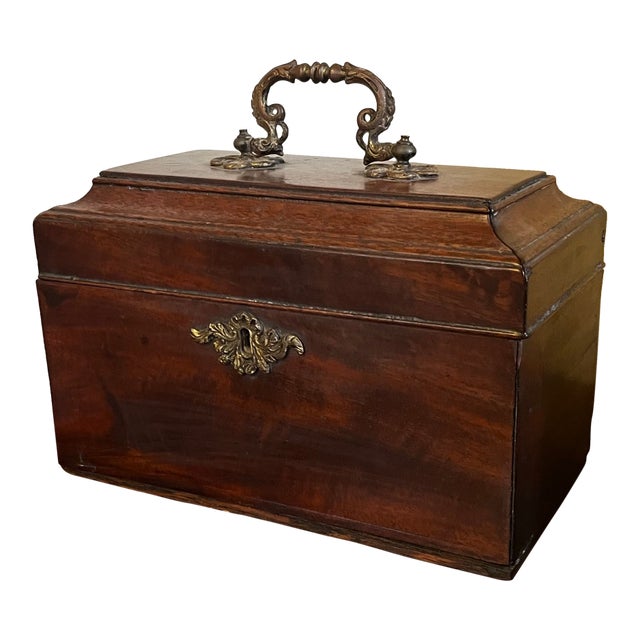 Antique 18th Century English George II Highly Figured Mahogany Tea Caddy Box With Gilt Bronze Handle & Escutcheon For Sale
