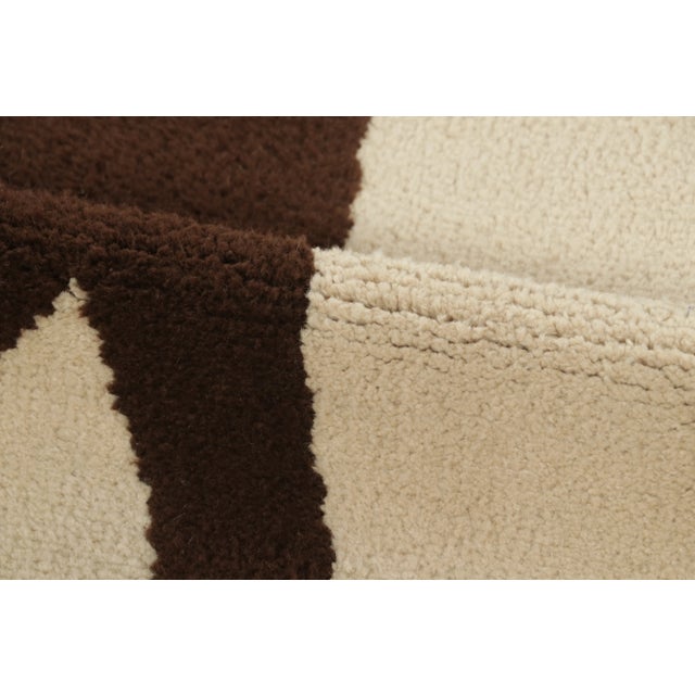 Contemporary Mid-Century Modern Inspired by Eileen Gray Wool Rug, India For Sale In New York - Image 6 of 9