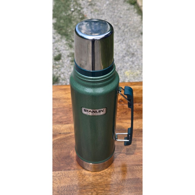 Vintage Stanley Classic Green Thermos Bottle With Original Handle, Since 1913 For Sale - Image 17 of 18