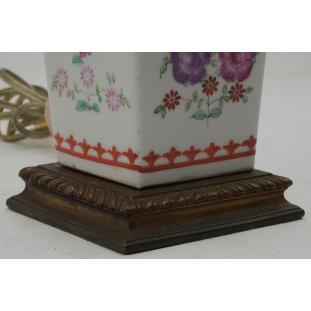 1960s Vintage Chinese Porcelain Table Lamps - a Pair For Sale - Image 5 of 10