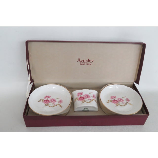 Ceramic Aynsley England Bone China 3pc Boxed Set Pink Carnation Motif Gold Trim 4955b For Sale - Image 7 of 16