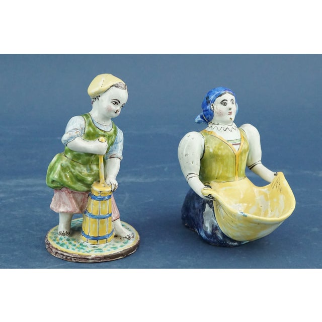 19th Century Hungarian Anabaptist Majolica Ceramic Peasant Women from Stomfa Haban, Set of 2 For Sale - Image 3 of 18