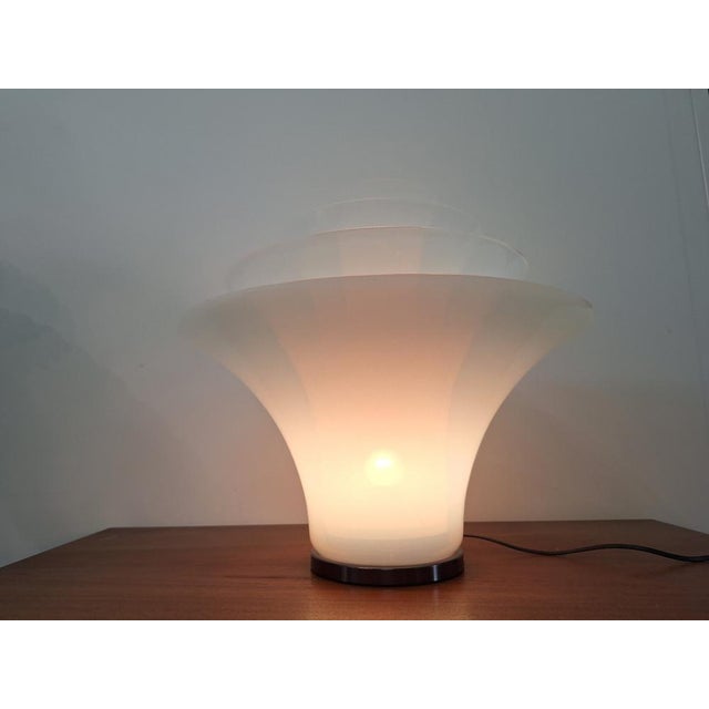 Table Lamp Petal Model with 4 Opalescent Glasses and Floral Motifs from Murano For Sale - Image 4 of 18