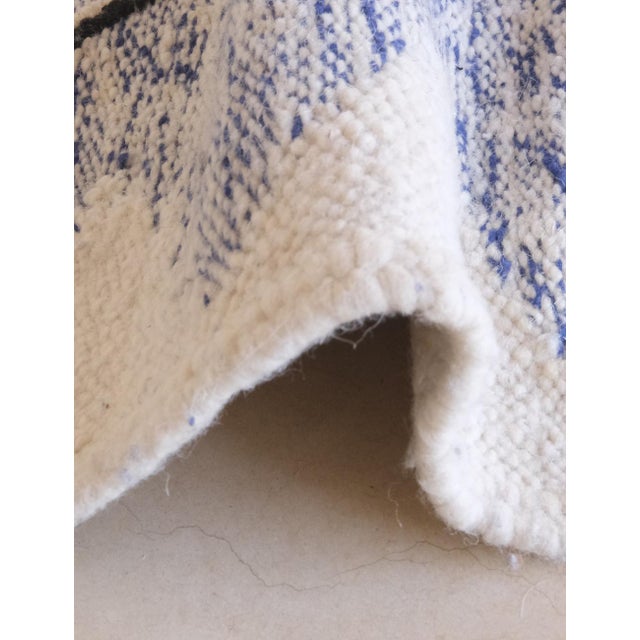 2020s 2020's Moroccan Kilim Zanafi Rug - 9.1 X 4.9 Ft For Sale - Image 5 of 9