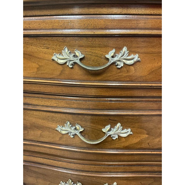 Mid-Century Thomasville French Provincial 9-Drawer Dresser & Mirror For Sale - Image 16 of 16