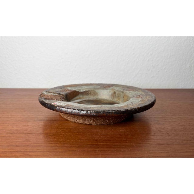 Mid-Century Modern Danish Studio Pottery Bowl by Aksel Larsen for Axella, 1960s, in Very Good conditions. Designed 1960 to...