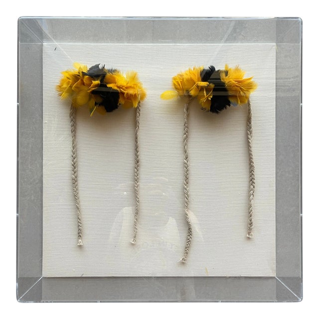 Vintage Mid-Century Urubu-Ka’apor Feather Armbands in Museum Acrylic Case For Sale