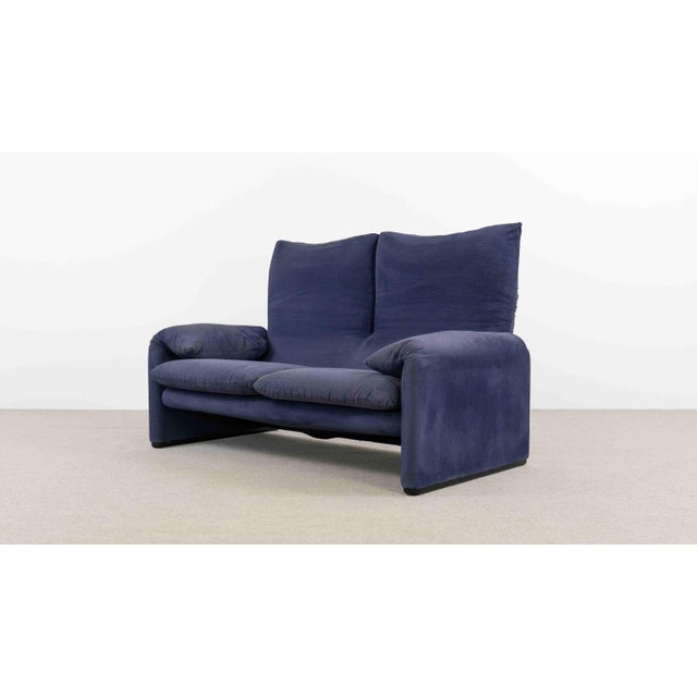 Maralunga 2-Seater Sofa by Vico Magistretti for Cassina, 2000s For Sale - Image 18 of 18