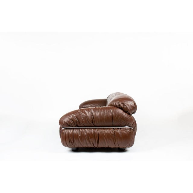 Sesann 3-Seater Sofa in Brown Leather by Gianfranco Frattini for Cassina, 1970s For Sale - Image 3 of 10
