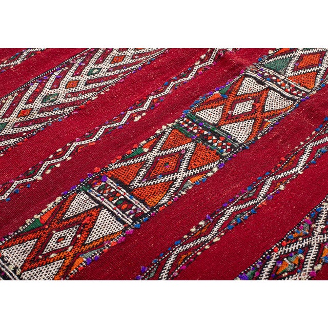 1990s Vintage Handwoven Berber Rug, 1990s For Sale - Image 5 of 8