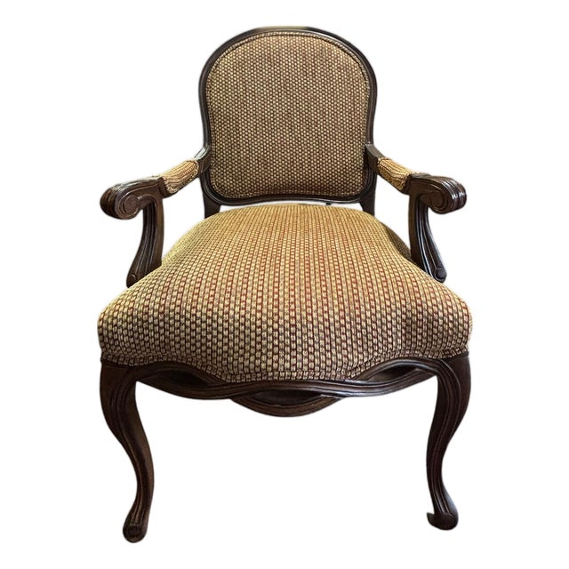 Vintage Louis XV-Style French Provincial Bassett Arm Chair For Sale