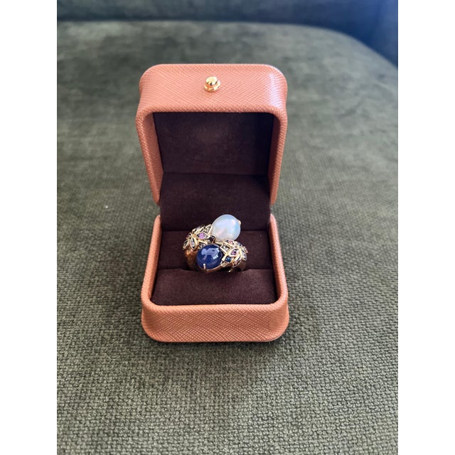 Blue Bochic "Orient" Vintage Diamond, Sapphires & Pearl Ring Set In 18K Gold & Silver For Sale - Image 8 of 18