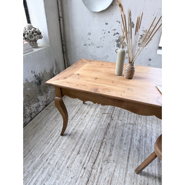 Cherrywood Farmhouse Table with Curved Legs, 19th Century For Sale - Image 12 of 18