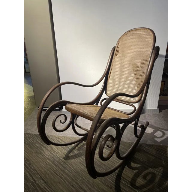 Rocking Armchair from Thonet, 1920s, in Flawless conditions. Designed 1920 to 1949