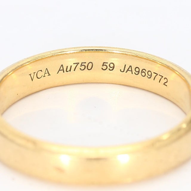 Early 21st Century Vintage 18k Yellow Gold "Van Cleef & Arpels" Ring With Original Box - Size 8.75 For Sale - Image 5 of 7