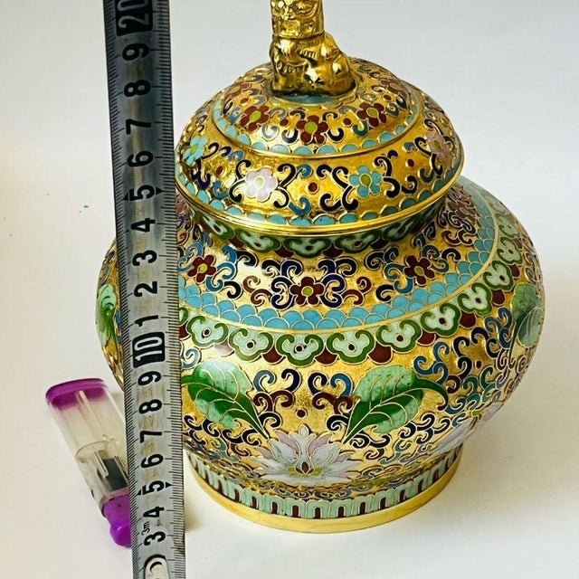 Asian Vintage Cloisonné Enamel Lidded Jar – Gilt Ground With Lion Finial, Floral Motif For Sale - Image 3 of 9