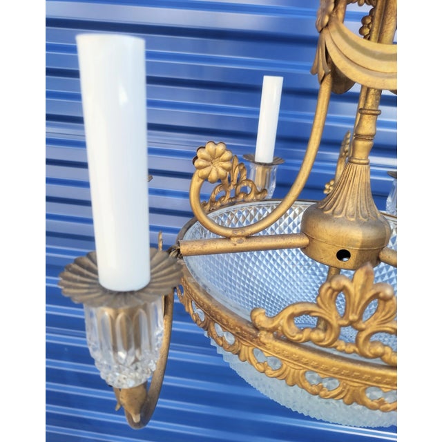 Metal Vintage Hollywood Regency Brass Italian Diamond Cut Glass Elegant Swag 6 Light Chandelier For Sale - Image 7 of 13