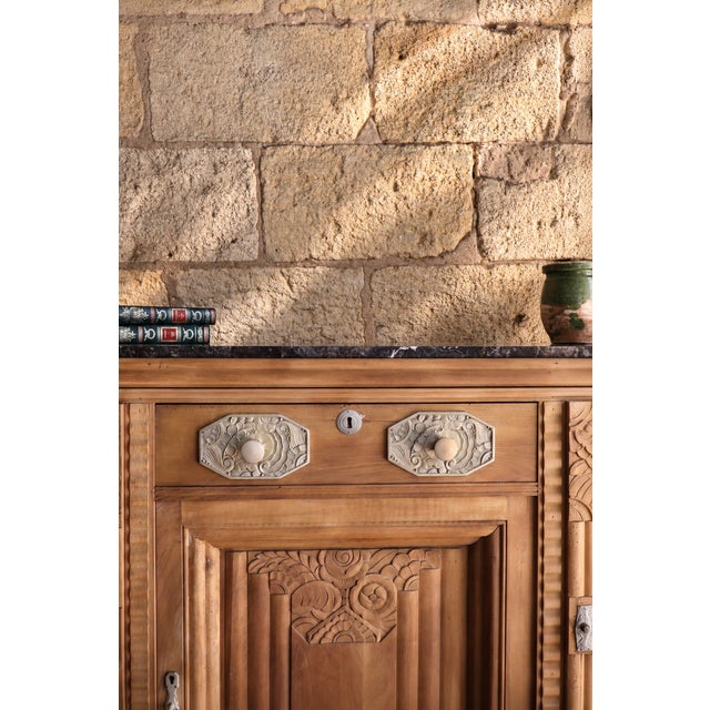 Art Deco Walnut Buffet with Carved Decorations and Black Marble Top, 1930s For Sale - Image 6 of 10