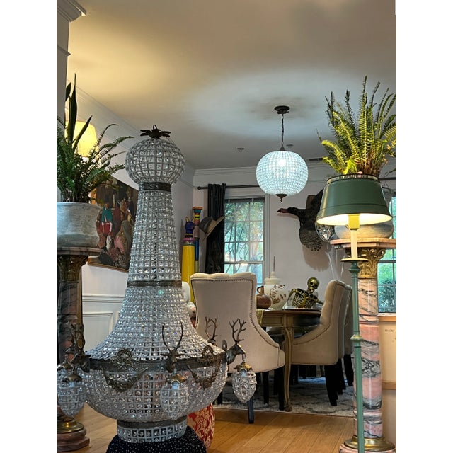 Up for consideration is a beautiful large deer head chandelier. This would look lovely in your home and it is a great find...