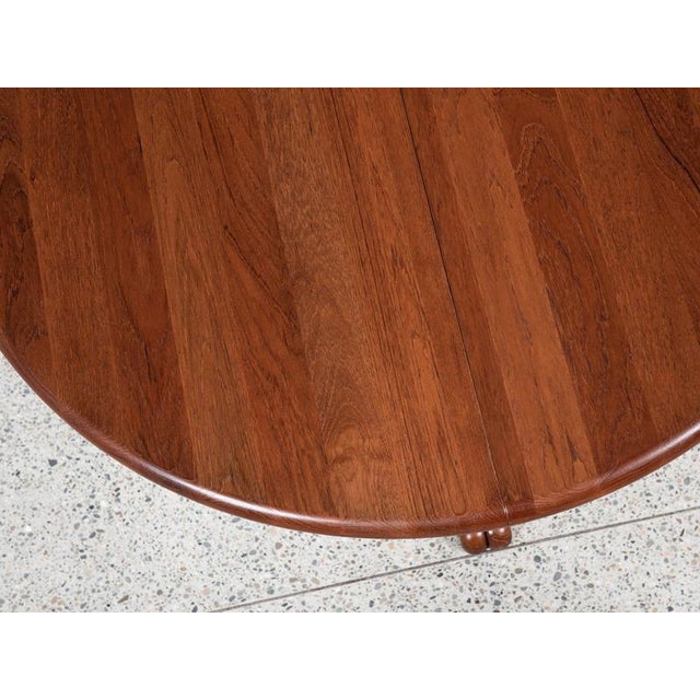 Midcentury Danish Round Teak Dining Table with 2 Extensions 1960s - Central Leg attributed to Erling Torvits For Sale - Image 4 of 12