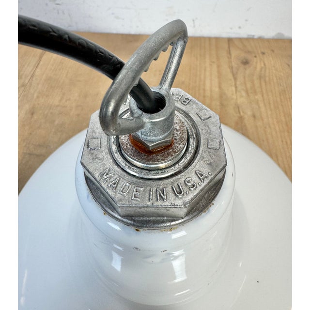 Industrial White Enamel Factory Pendant Lamp from Benjamin, USA, 1960s For Sale - Image 11 of 16