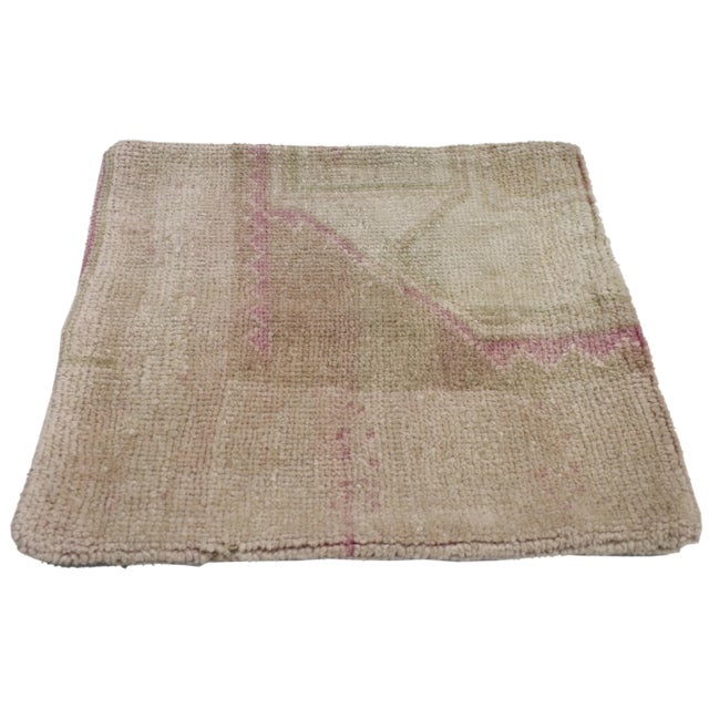 Vintage Oushak Pillow Cover with Soft Muted Colors 01'07 x 01'08. For a polished look on beds, sofas or chairs, this...