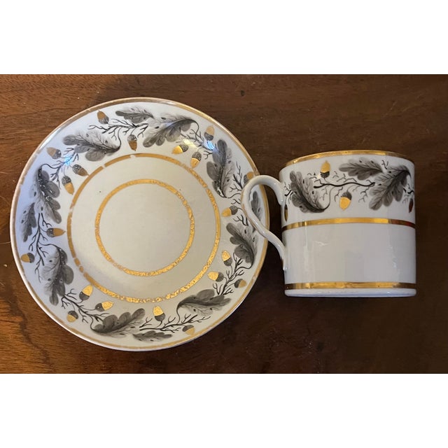 Antique 18th Century English George III Worcester Porcelain Coffee Can or Cup & Saucer Decorated With Oak Leaf Garland & Acorns For Sale In New York - Image 6 of 10