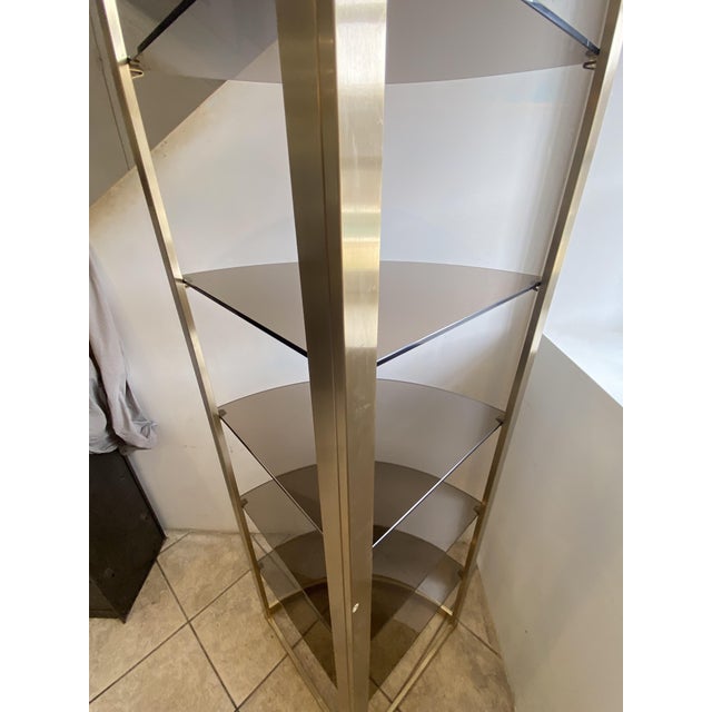 Bauhaus Vintage Modular Wall-Mounted Corner Display Bookcase with Glass Shelves and Gilt Metal Shelves, 1970s For Sale - Image 3 of 18
