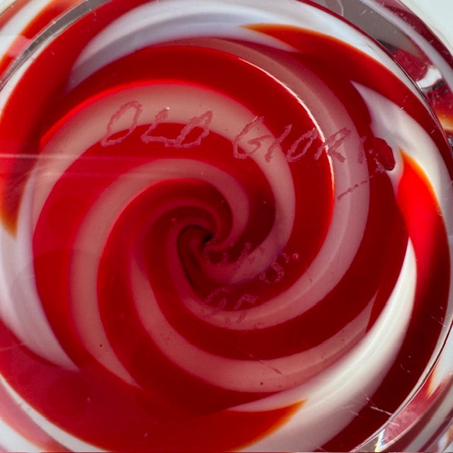 Red Old Glory Ges Glass Swirl Paperweight Patriotic Art Piece For Sale - Image 8 of 14