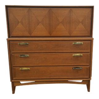 Red Lion Furniture Co. Vintage Mid Century Modern Highboy Dresser C. 1960s For Sale