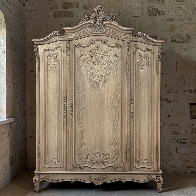 French Antique Louis XV Style Stripped Oak Triple Door Armoire For Sale - Image 3 of 18