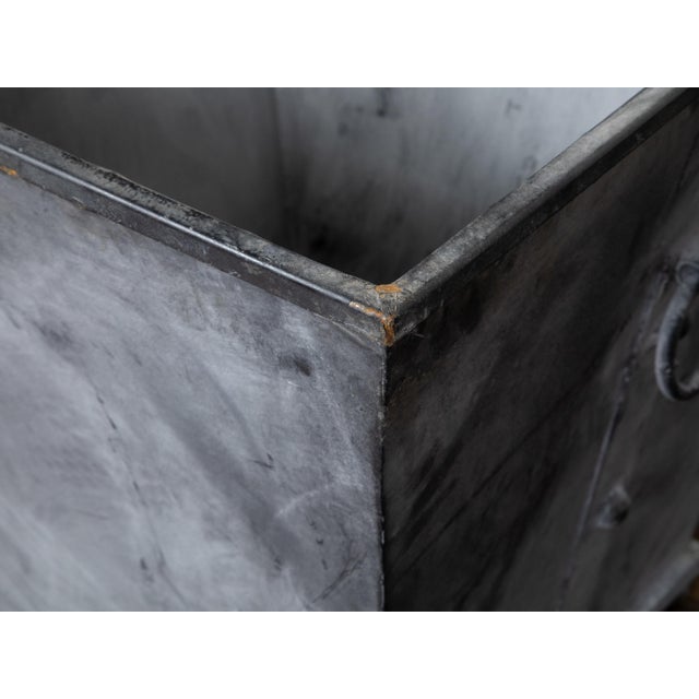 Industrial Pair of Industrial Style Grey Metal Planters with Tapered Lines and Ring Pulls For Sale - Image 3 of 11