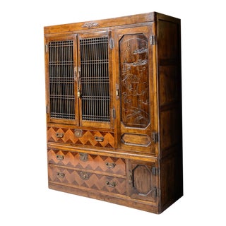 19th Century Japanese Clothes Press For Sale