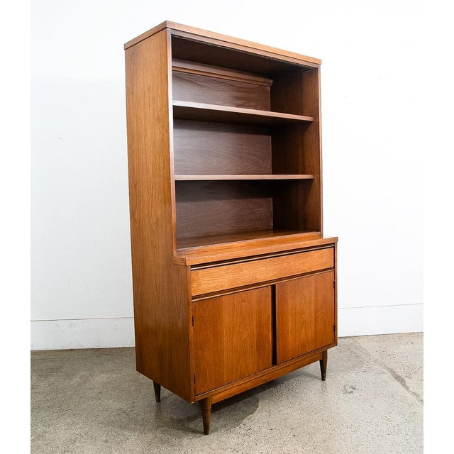 Mid-Century Modern 1960s Mid Century Modern China Cabinet Hutch Glass Display Walnut Furniture Drawers For Sale - Image 3 of 12