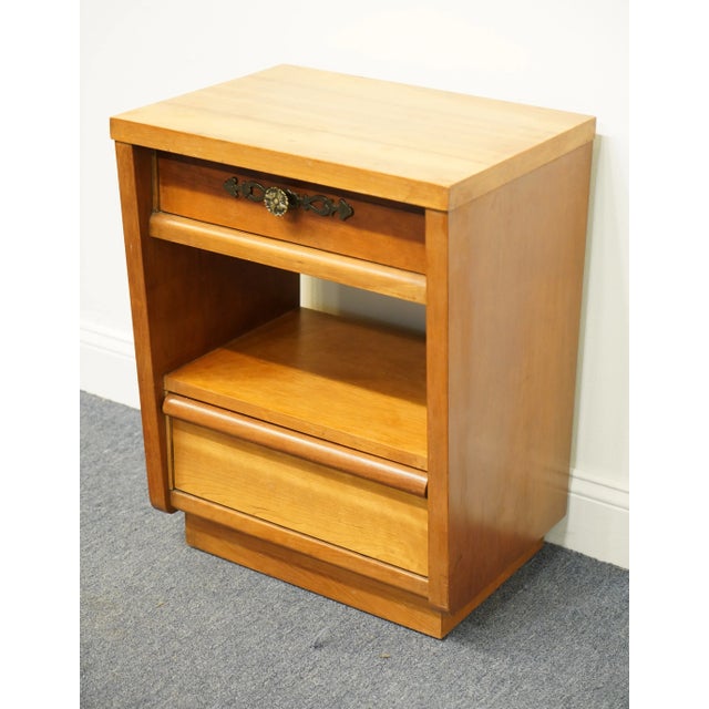Cavalier Cavalier Furniture Solid Hard Rock Maple Mid Century Modern 20" Open Cabinet Nightstand For Sale - Image 4 of 13