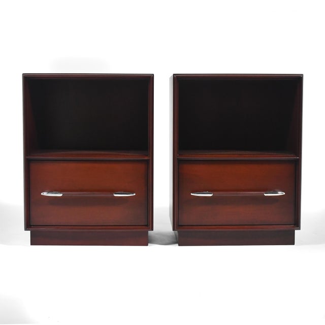 Silver T.H. Robsjohn-Gibbings Nightstands by Widdicomb For Sale - Image 8 of 8